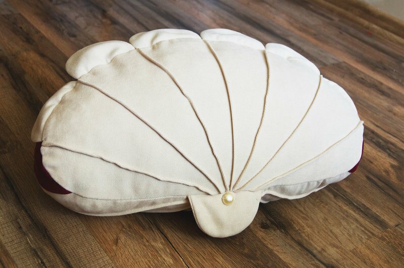 Декоративная подушка Ракушка